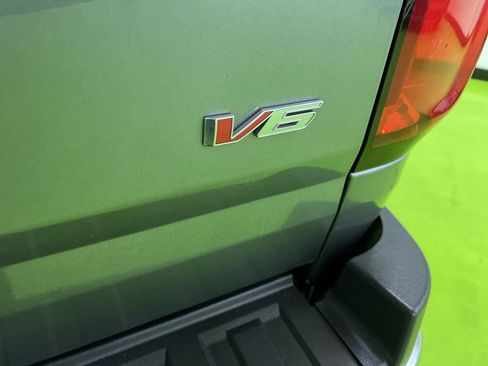 Used 2022 Chevrolet Colorado W/T AWD/4WD image 13