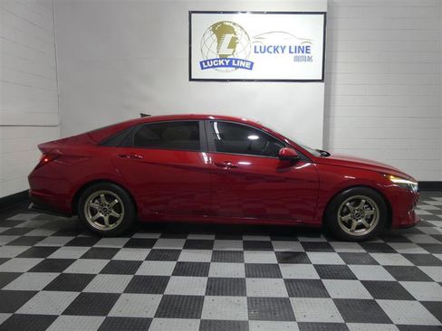 Used 2022 Hyundai Elantra SEL FWD image 6