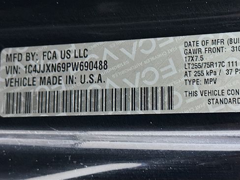 Used 2023 Jeep Wrangler Unlimited w/ Cold Weather Group AWD/4WD image 12