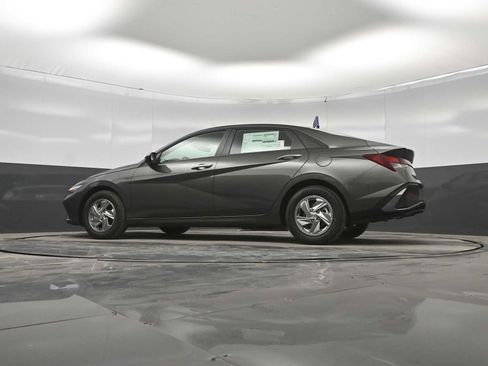 New 2026 Hyundai Elantra SE FWD image 36