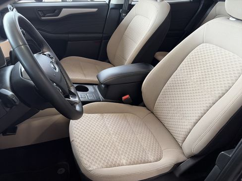 Used 2022 Ford Escape SE w/ SE Sport Appearance Package FWD image 14