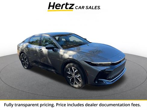 Used 2025 Toyota Crown AWD/4WD image 1