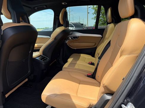 Used 2017 Volvo XC90 T6 Momentum w/ Vision Package AWD/4WD image 11