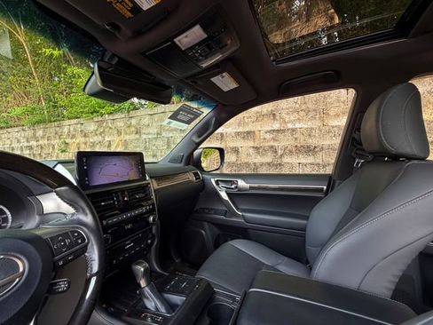 Used 2023 Lexus GX 460 Premium w/ Premium Package AWD/4WD image 26