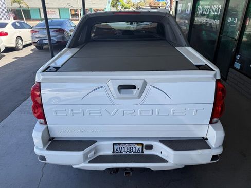 Used 2002 Chevrolet Avalanche 2WD image 15