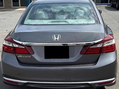 Used 2016 Honda Accord LX image 4