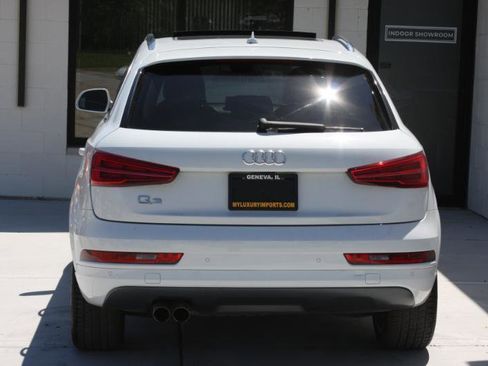 Used 2018 Audi Q3 2.0T Premium Plus w/ Premium Plus Package FWD image 10