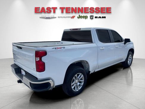Used 2022 Chevrolet Silverado 1500 LT AWD/4WD image 3