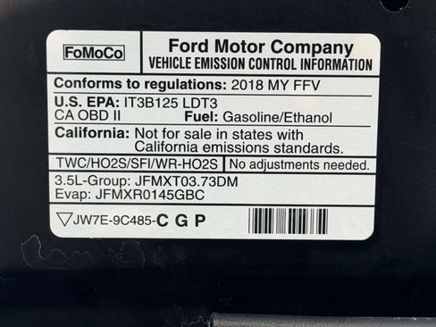 Used 2018 Ford Explorer XLT w/ XLT Appearance Package AWD/4WD image 15