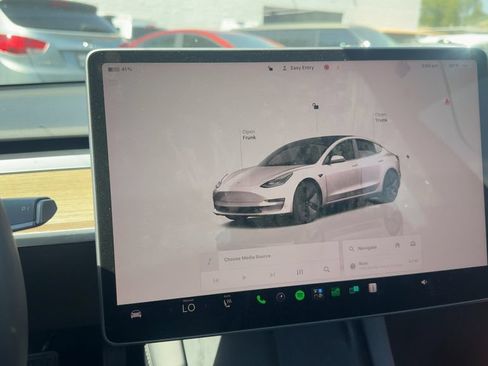 Used 2022 Tesla Model 3 Long Range AWD/4WD image 16