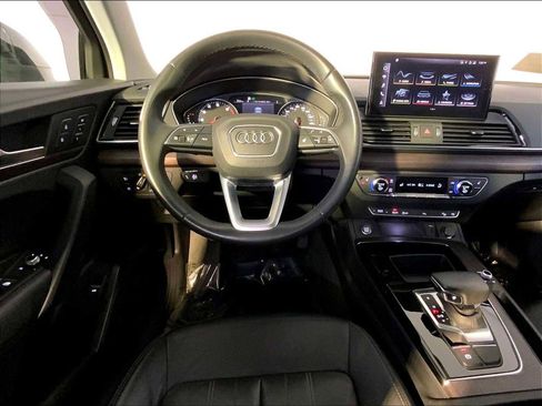 Used 2021 Audi Q5 Premium w/ Convenience Package image 13