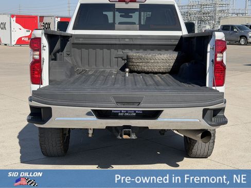 Used 2022 Chevrolet Silverado 2500 LT w/ Convenience Package image 5