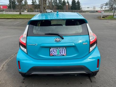 Used 2018 Toyota Prius C Four image 6