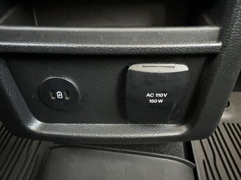 Used 2024 Ford Edge Titanium AWD/4WD image 32