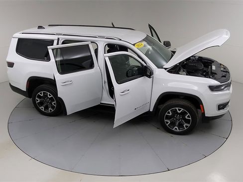 Used 2024 Jeep Wagoneer Series III image 52