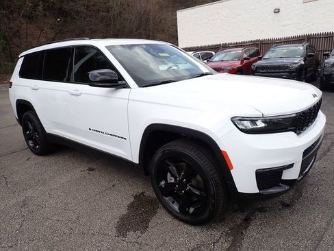 New 2025 Jeep Grand Cherokee L Limited w/ Black Appearance Package image 9
