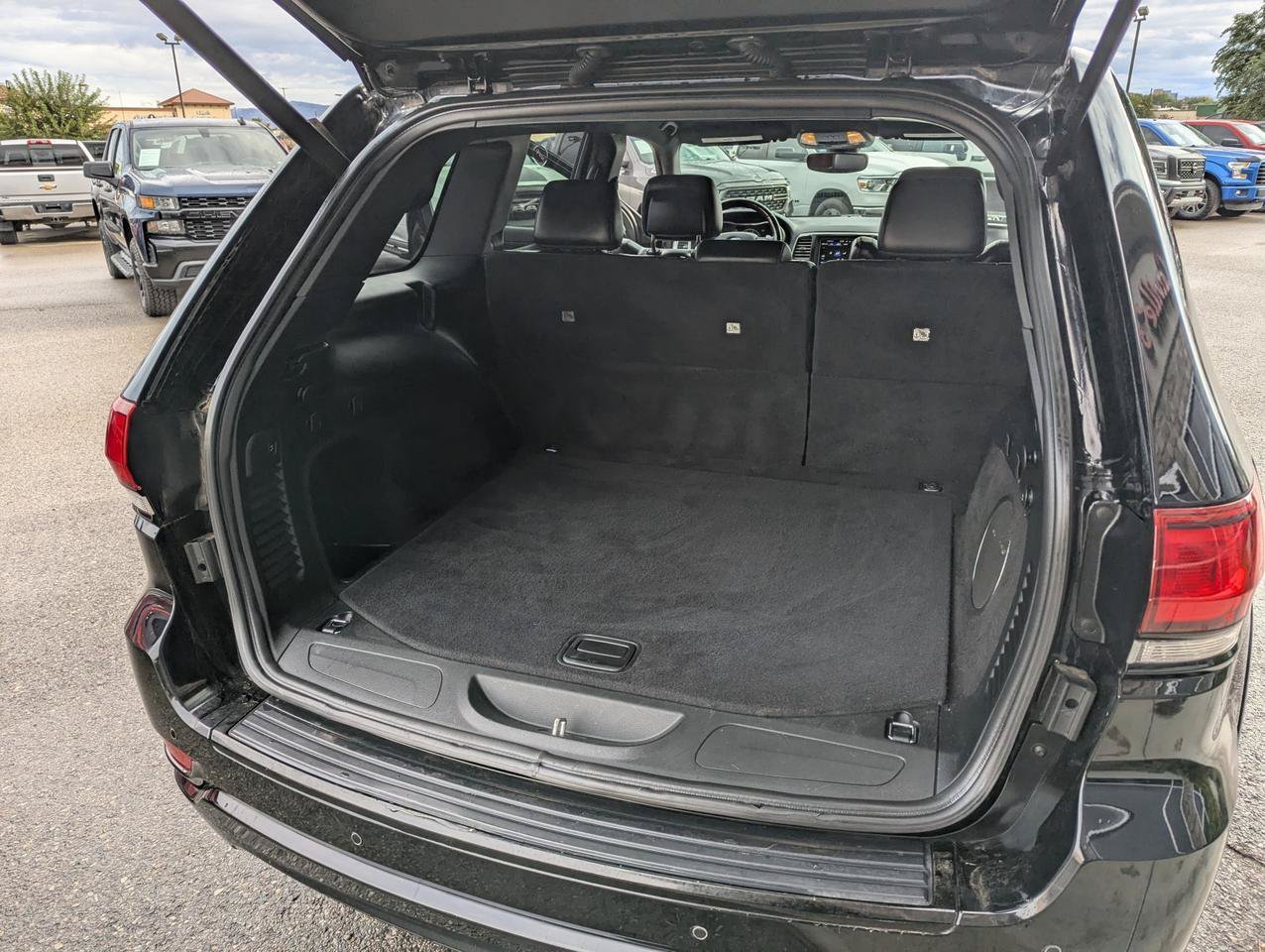 Used 2017 Jeep Grand Cherokee Altitude AWD/4WD image 27