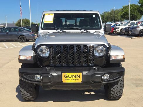 Used 2022 Jeep Gladiator Sport AWD/4WD image 8