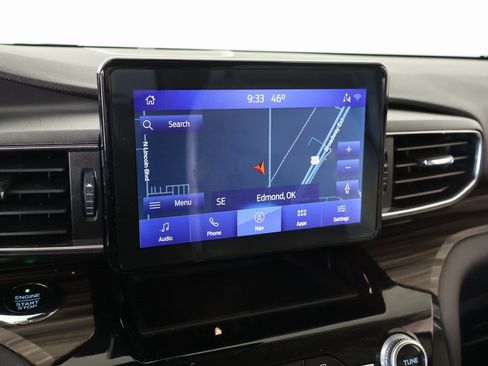 Used 2021 Ford Explorer Limited w/ Hybrid Equipment Group 310A image 7