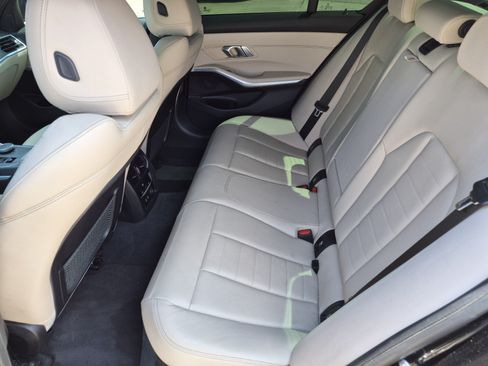 Used 2020 BMW 330i Sedan w/ Convenience Package RWD image 16