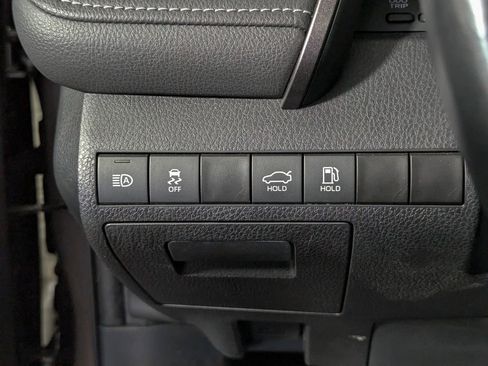 Used 2022 Toyota Camry SE w/ Convenience Package image 36