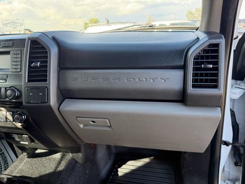 Used 2018 Ford F250 XL w/ Power Equipment Group AWD/4WD image 19