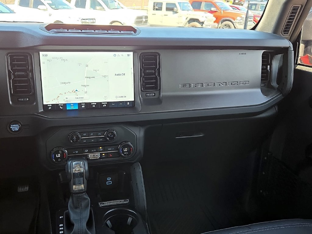 Used 2025 Ford Bronco Badlands AWD/4WD image 12