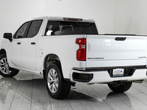 Used 2019 Chevrolet Silverado 1500 Custom w/ Custom Value Package image 8