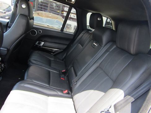 Used 2015 Land Rover Range Rover Supercharged image 10