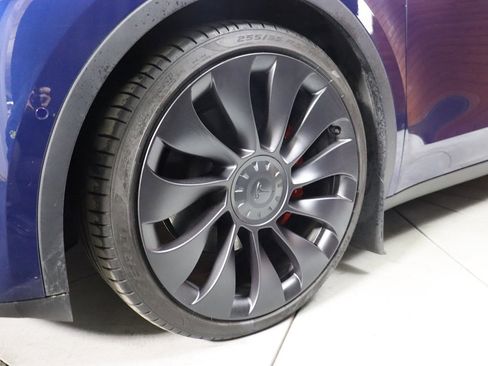 Used 2023 Tesla Model Y Performance AWD/4WD image 6