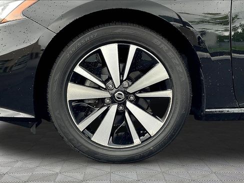 Used 2022 Nissan Altima 2.5 SV FWD image 31