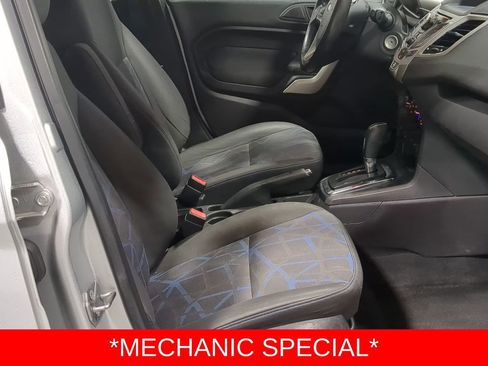 Used 2013 Ford Fiesta SE image 29