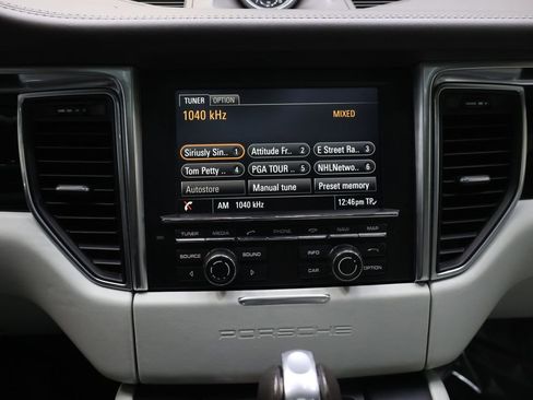 Used 2016 Porsche Macan S w/ Infotainment Package AWD/4WD image 24