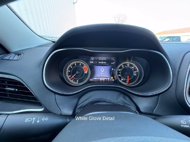 Used 2022 Jeep Cherokee Trailhawk w/ Sound & Nav Group AWD/4WD image 8