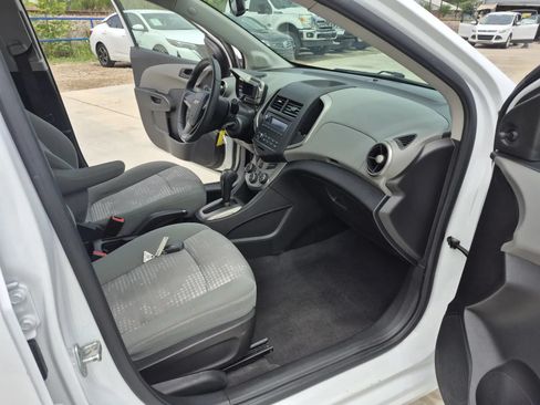 Used 2016 Chevrolet Sonic LS FWD image 17