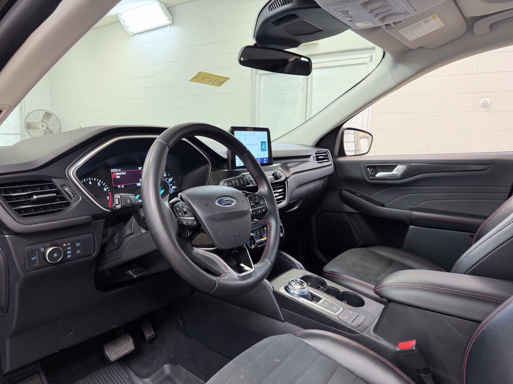Used 2022 Ford Escape SEL w/ SEL Stealth AWD Package image 14