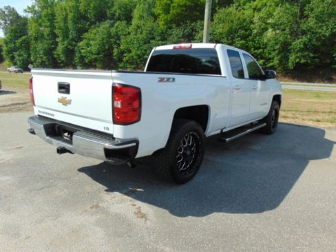 Used 2019 Chevrolet Silverado 1500 LT AWD/4WD image 19