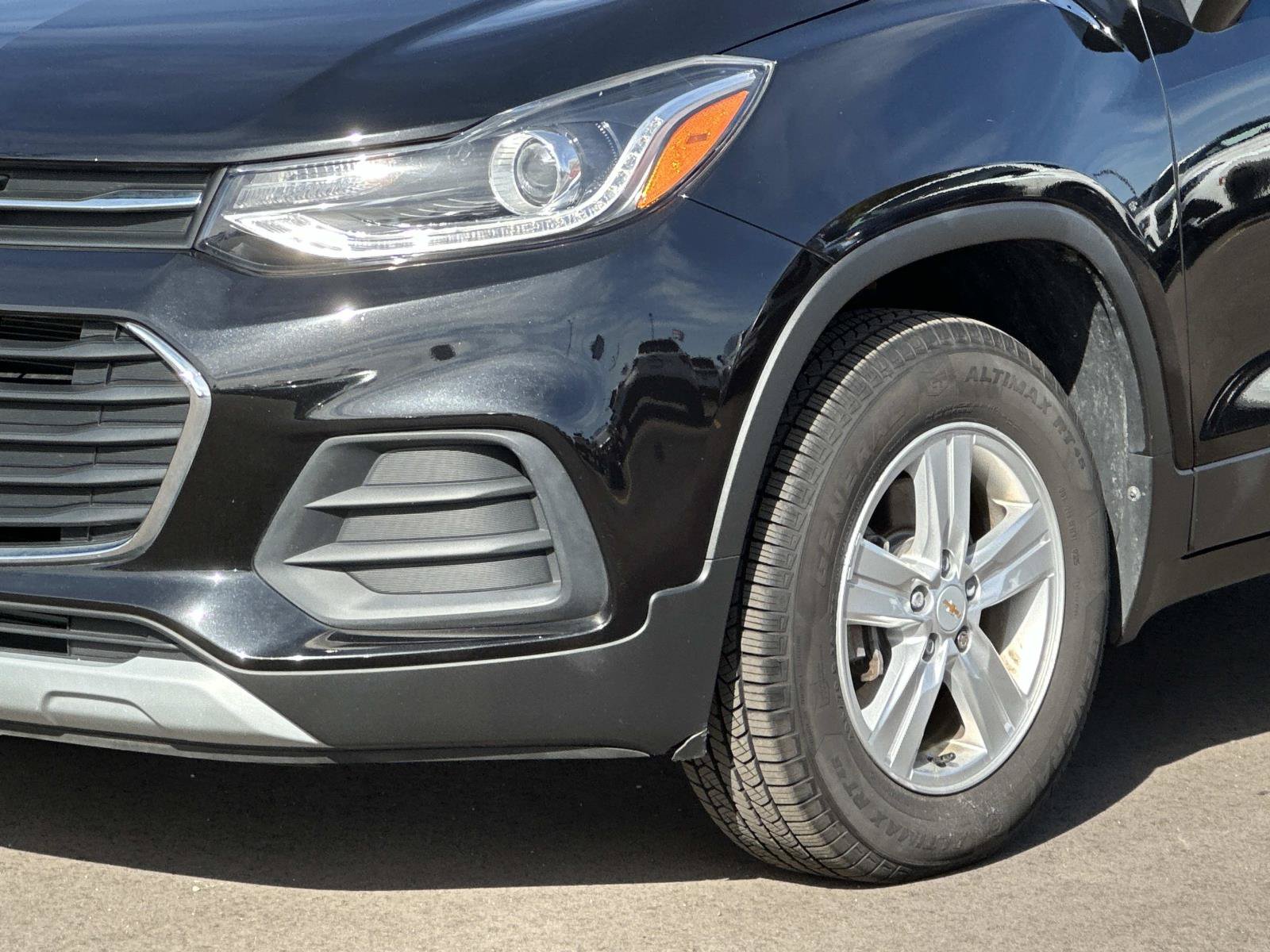 Certified 2020 Chevrolet Trax LT w/ LT Convenience Package AWD/4WD image 7