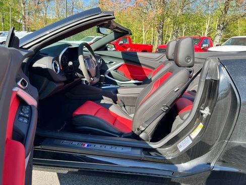Used 2024 Chevrolet Camaro LT image 14