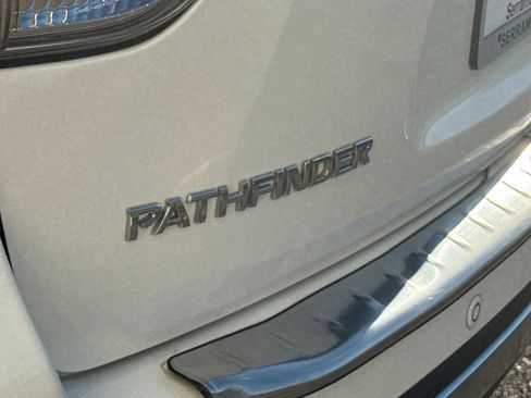 Used 2014 Nissan Pathfinder SL w/ Cargo Package image 22