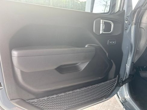 Used 2025 Jeep Wrangler Unlimited Sport AWD/4WD image 20