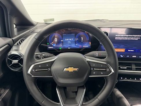 New 2026 Chevrolet Equinox EV LT FWD image 13