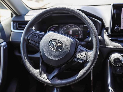 Certified 2025 Toyota RAV4 LE AWD/4WD image 16