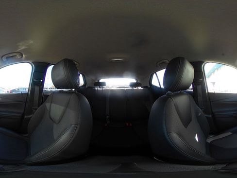 Used 2025 Buick Encore GX Preferred image 40