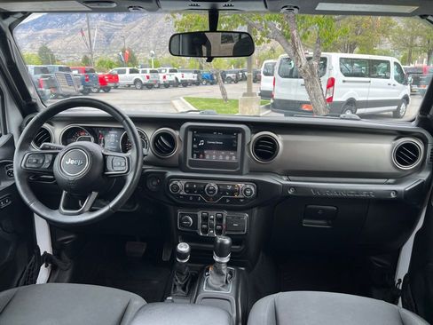 Used 2020 Jeep Wrangler Unlimited Sport AWD/4WD image 21