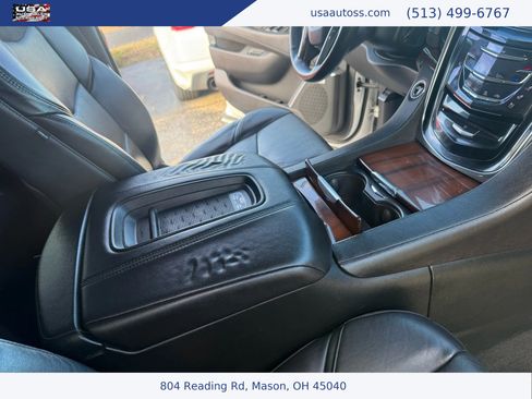 Used 2017 Cadillac Escalade ESV Luxury AWD/4WD image 29