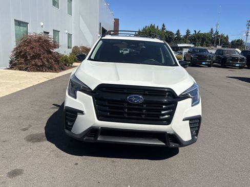 Used 2023 Subaru Ascent Onyx Edition AWD/4WD image 8
