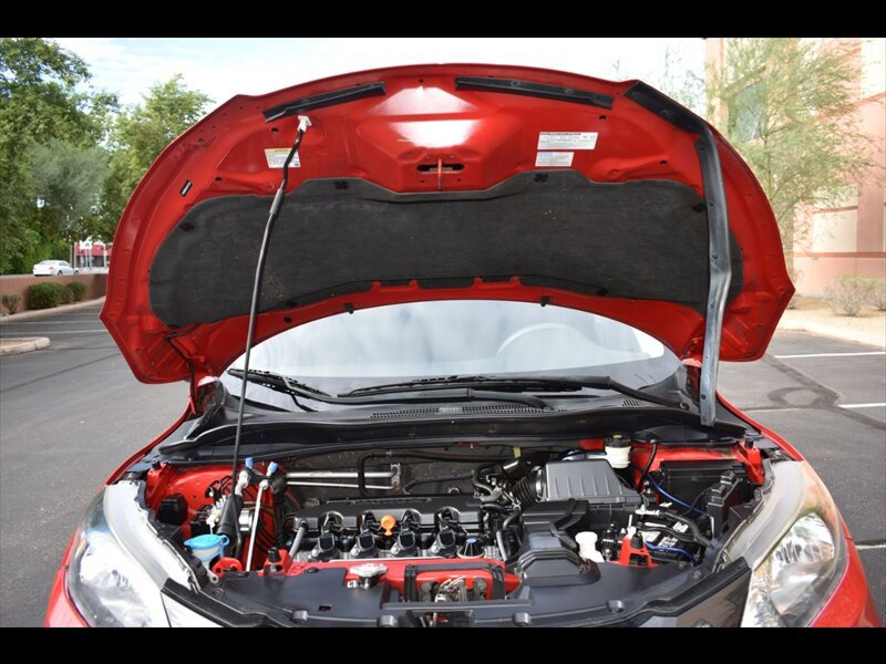 Used 2018 Honda HR-V EX image 38