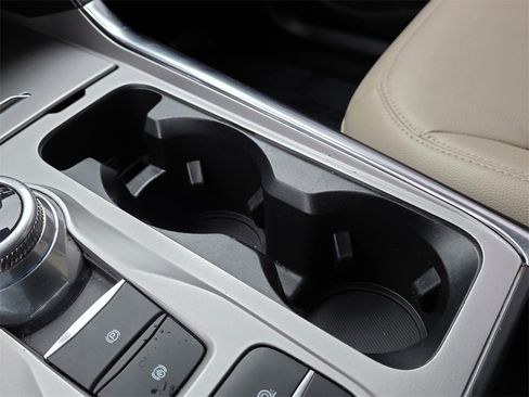 Used 2021 Ford Explorer XLT w/ Equipment Group 202A image 30