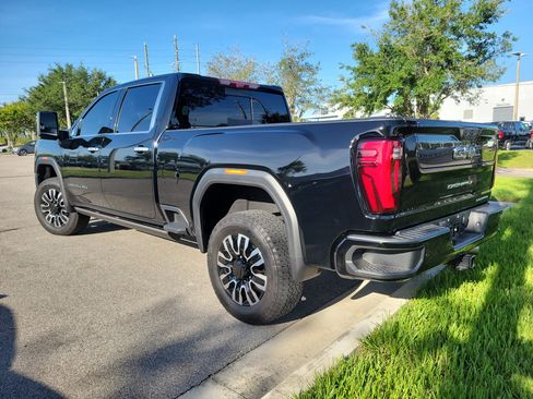 Used 2024 GMC Sierra 2500 Denali Ultimate w/ Max Trailering Package AWD/4WD image 4